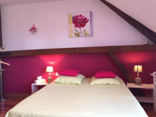 Les Trois Cornets Hotell Saint-Ouen-des-Champs Exteriör bild